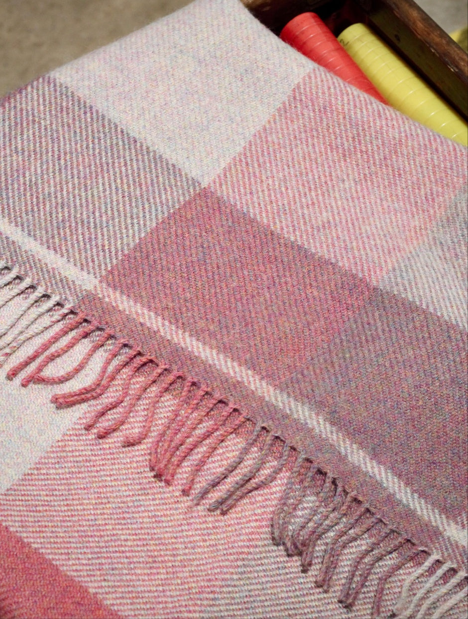 Appledore Heirloom Blankets