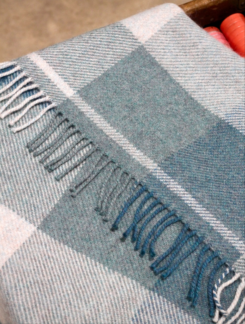 Appledore Heirloom Blankets