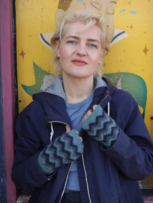 Brixham Mitts Kit by Fay Dashper-Hughes (Annual Five)