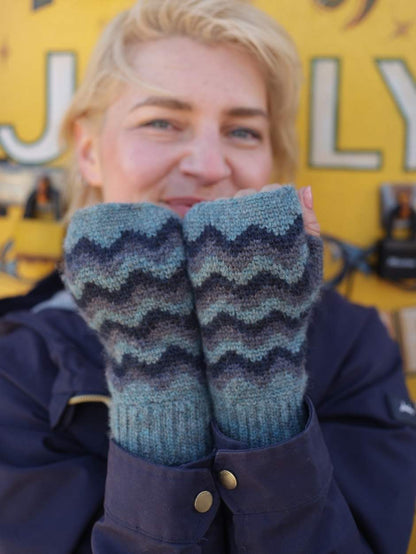 Brixham Mitts Kit by Fay Dashper-Hughes (Annual Five)