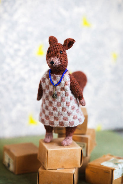Hazel the Squirrel Kit by Cinthia Vallet