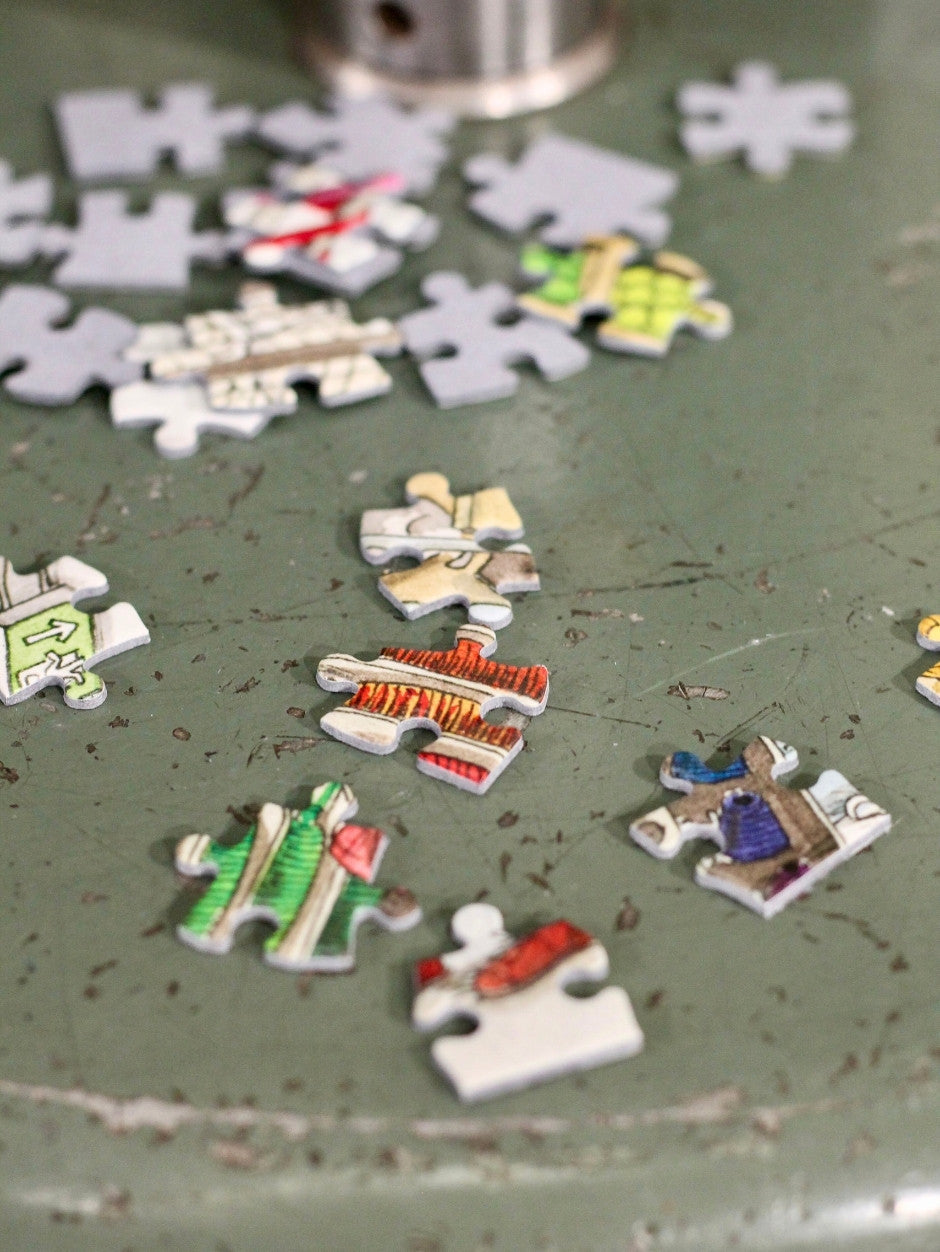 Spot Mr. Smoke – Jigsaw Puzzle