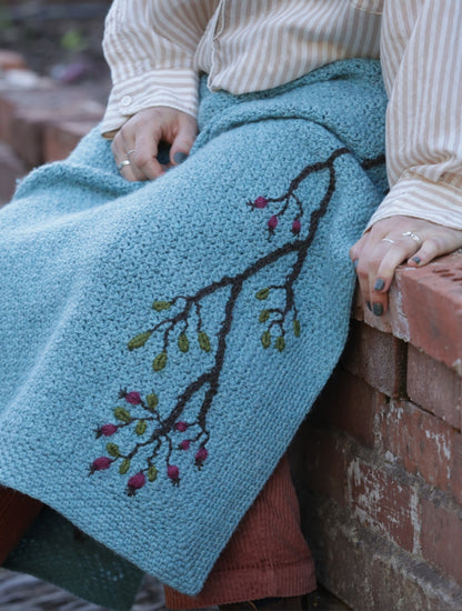 Rambling Rose Blanket Kit by Fay Dashper-Hughes (Annual Four)