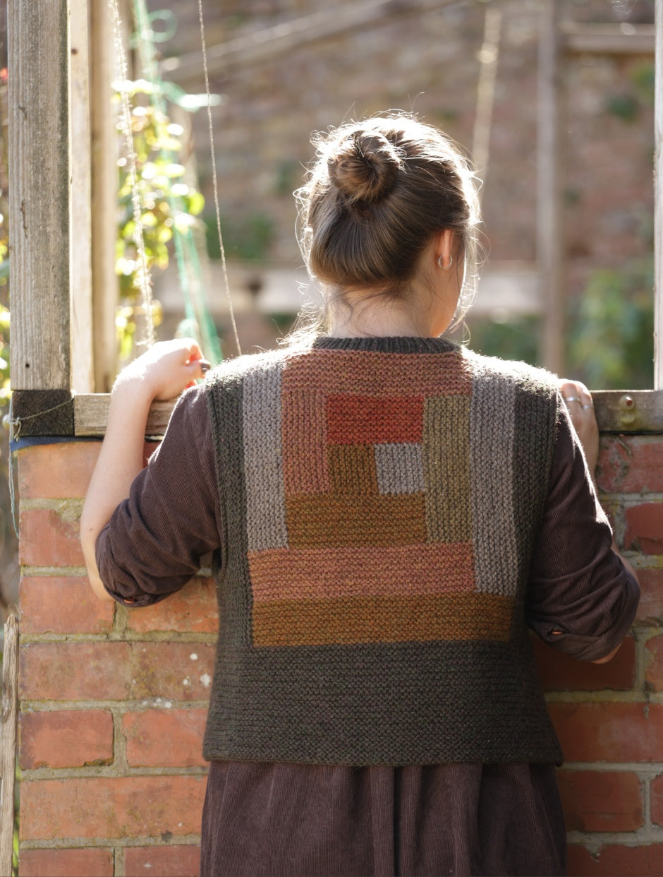 Walled Garden Vest Kit by Sonja Bargielowska (Annual Four)