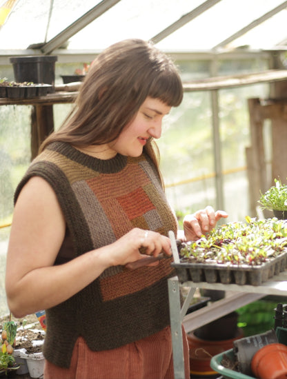Walled Garden Vest Kit by Sonja Bargielowska (Annual Four)