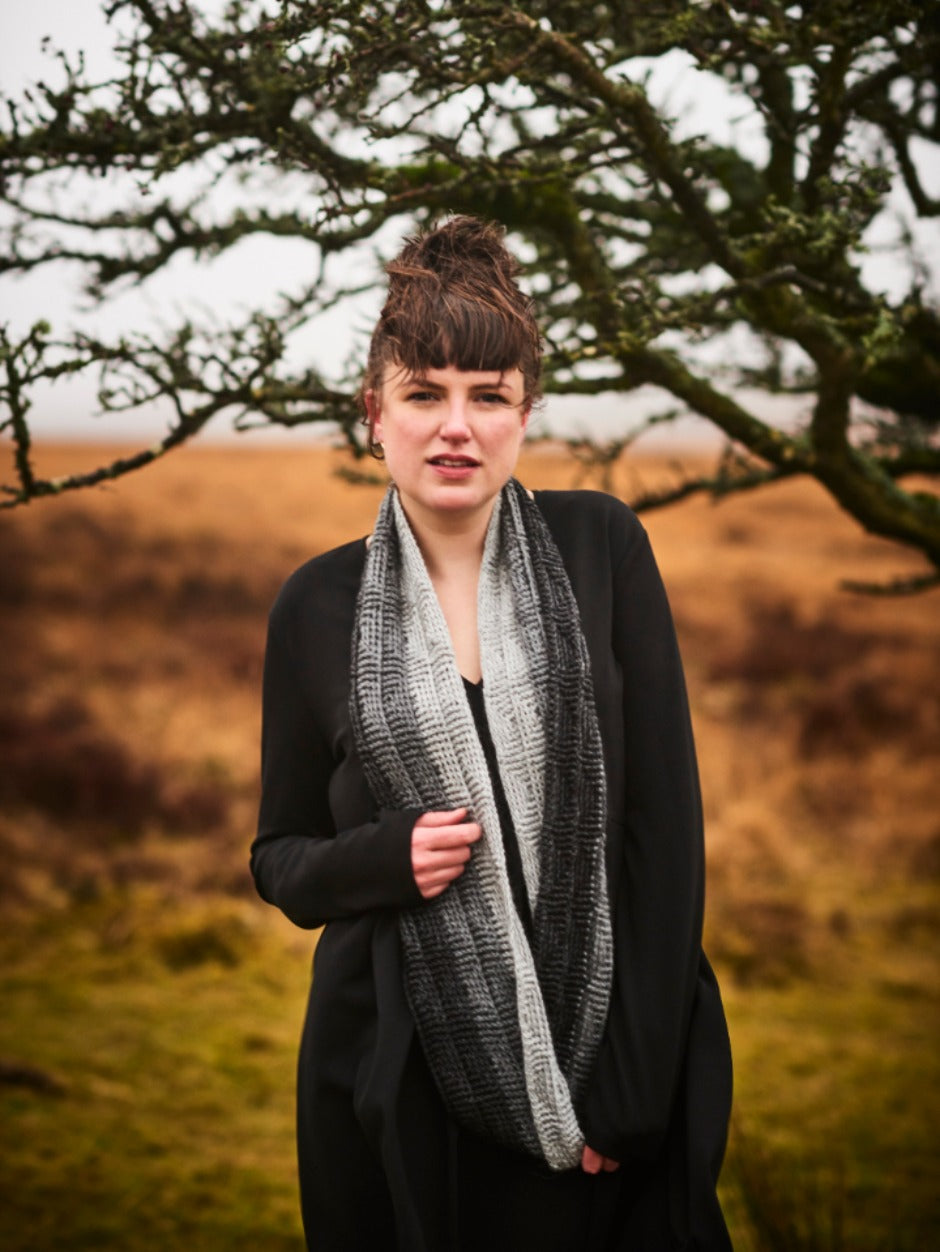 Broad Oak Hill Cowl Kit by Fay Dashper-Hughes (Annual two)