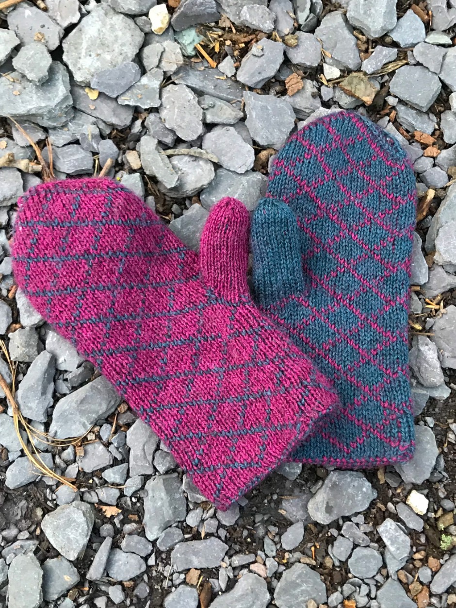 Quilted Mittens - by Helena Timms