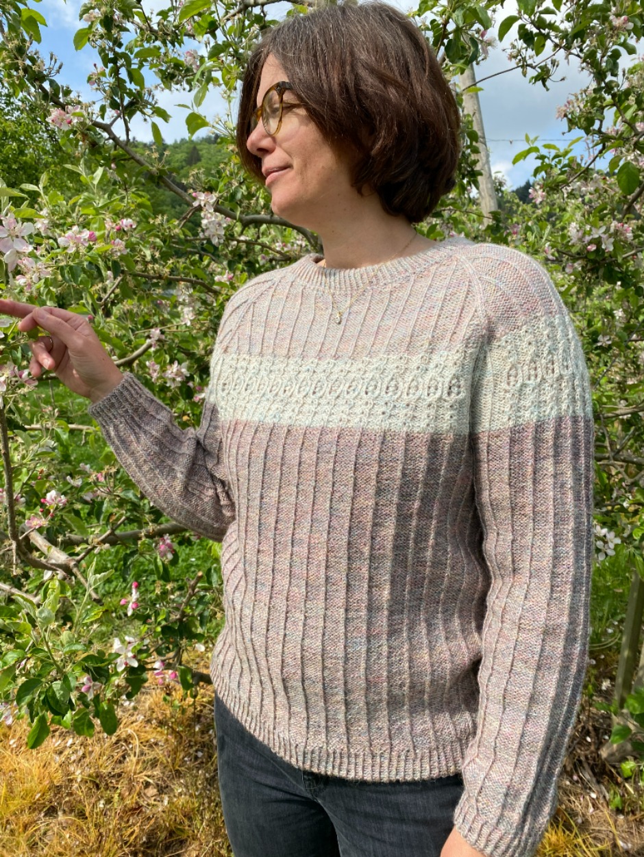 Gisela Sweater - by Astrid Tueting