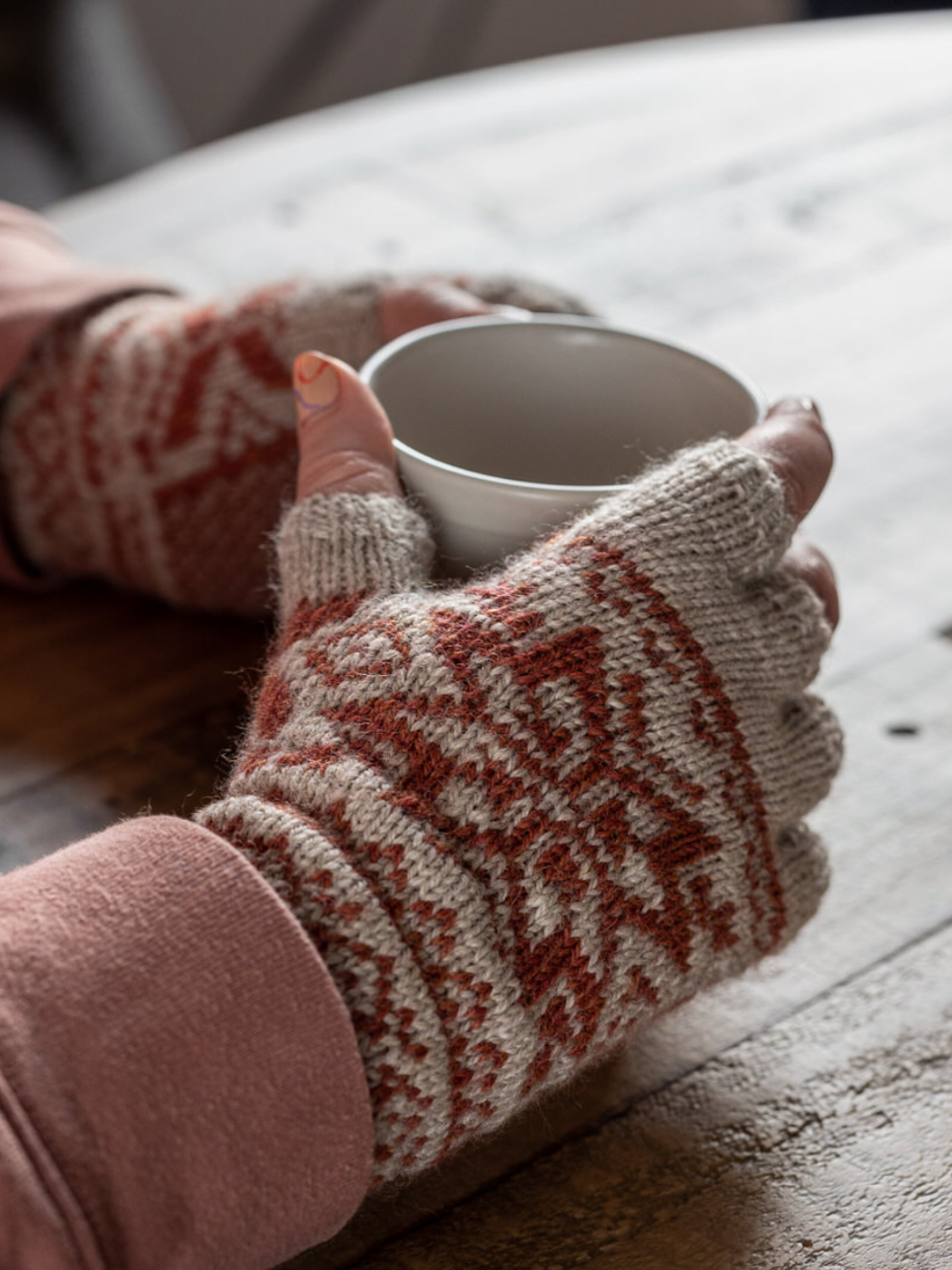 Belyse Fingerless Gloves Kit - Ysolda Teague