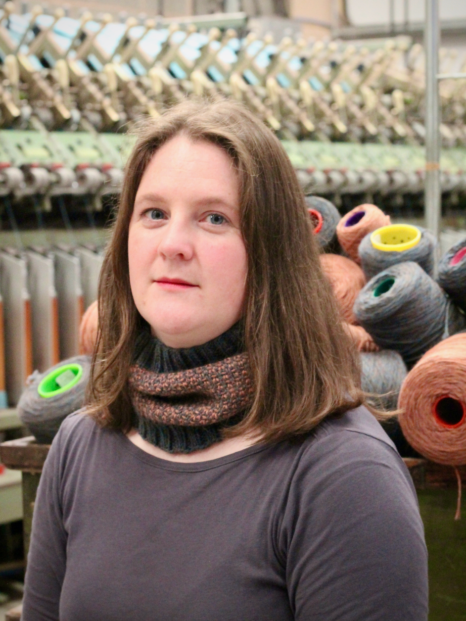 Chameleon Cowl Pattern - Helena Timms