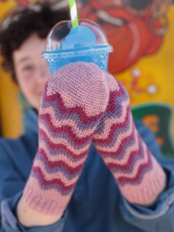 Brixham Mitts Kit by Fay Dashper-Hughes (Annual Five)