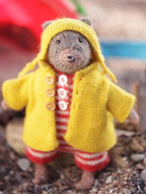 Benjamine the Watervole Kit by Cinthia Vallet (Annual Five)
