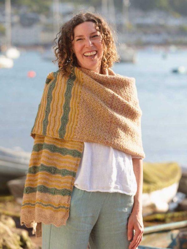 Prestwick Pebble Wrap Kit by Lola Johnson (Annual Five)